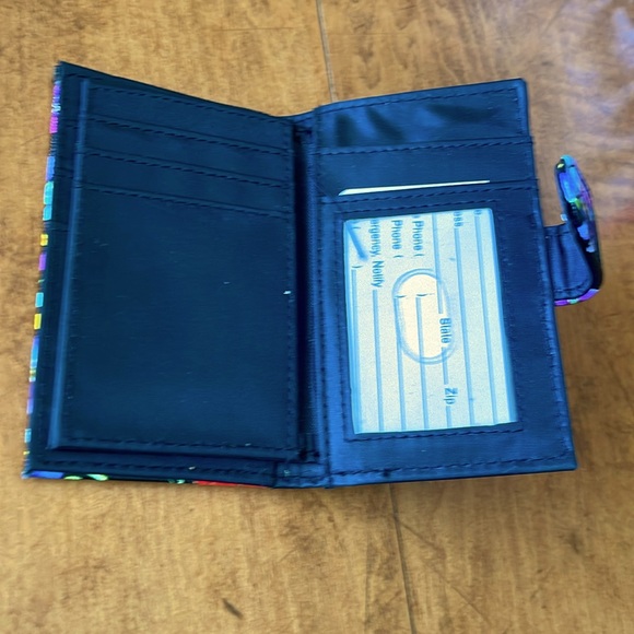 Floral Pattern Wallet - Picture 3 of 4